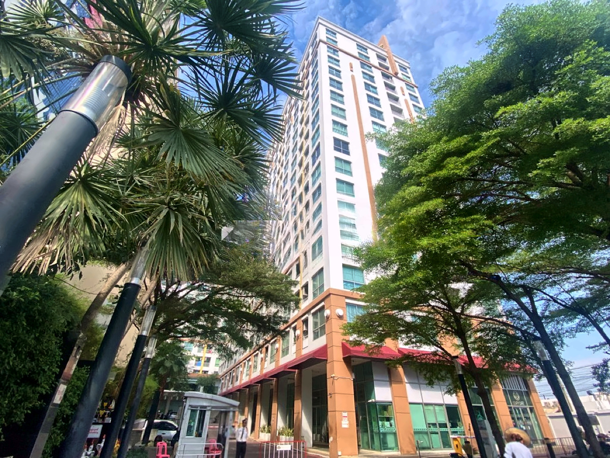 Exterior or project image for Life @ BTS Tha Phra in Bangkok