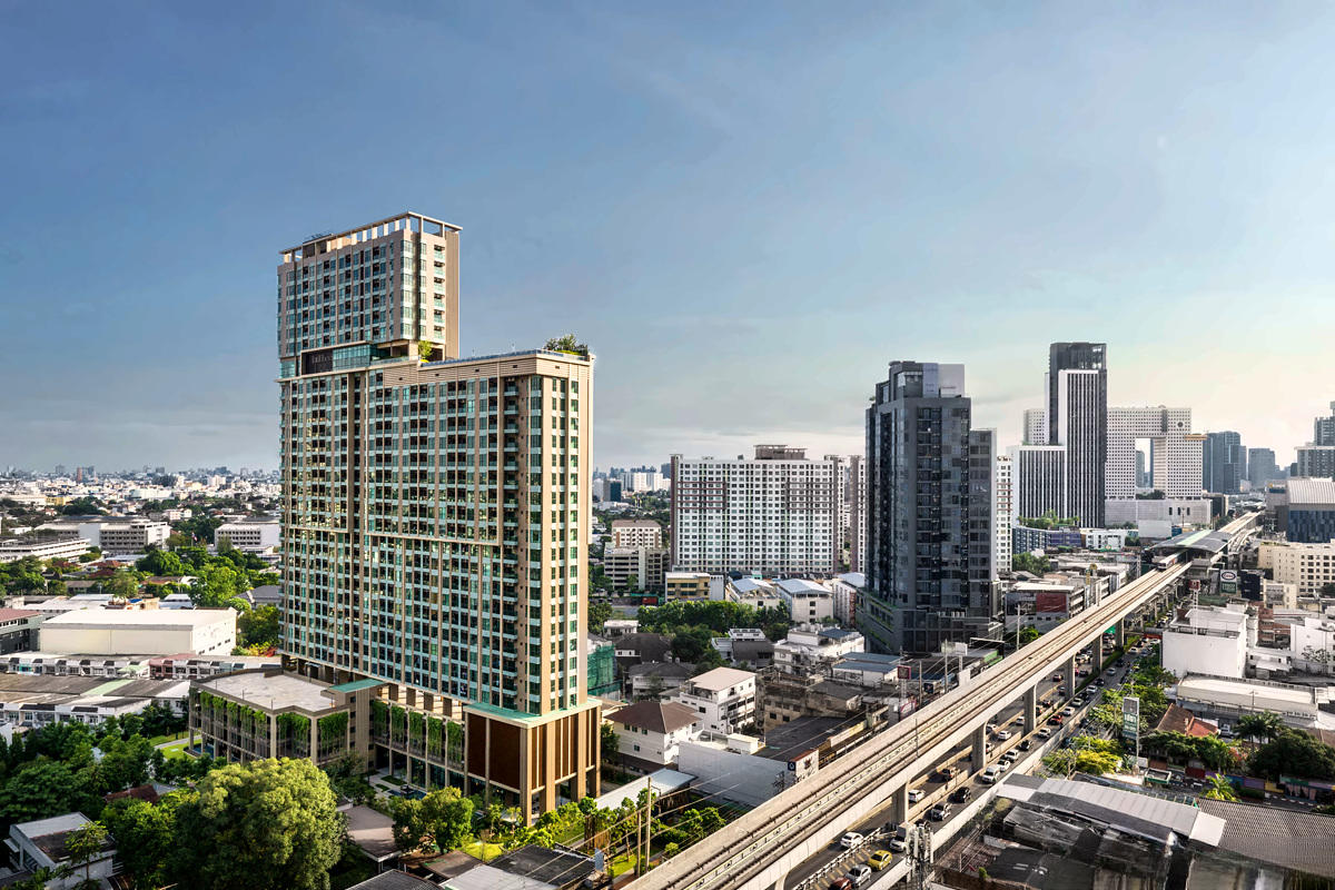 Exterior or project image for Lumpini Park Phahon 32 in Bangkok